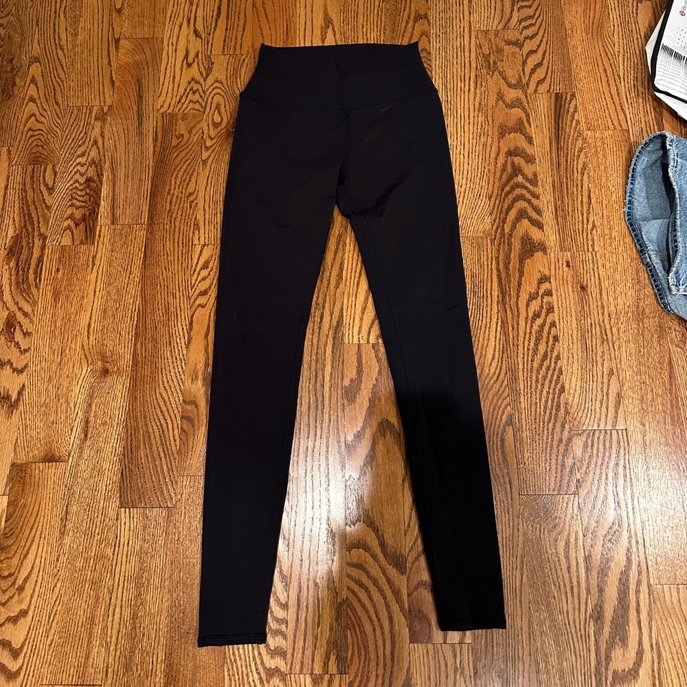 Never Worn ALO Yoga Black Leggings